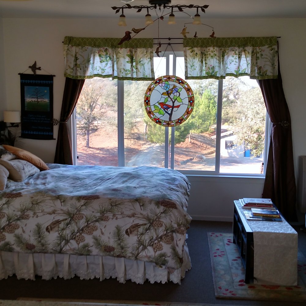 The Best Nest - Bedroom area - Bed & Breakfast Near Me - Atascadero, California
