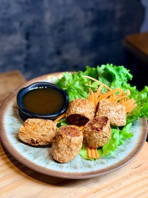 Khao Nom - ร้านข้าวหนม by null