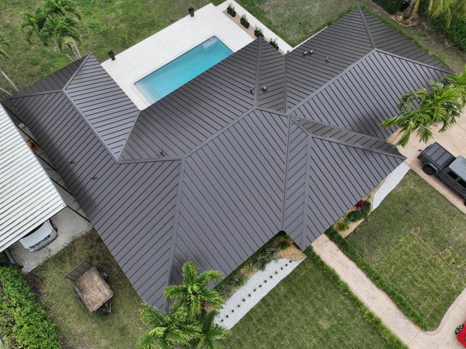 Slide of T & E Roofing