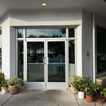 Ruthie's All-Day - Front door - Barbeque Near Me - Arlington, Virginia