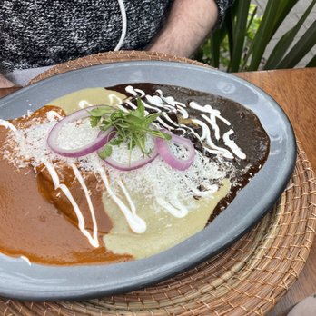 Corazón de Maguey - Enmoladas de queso - Mexican Near Me - México, D.F., DIF Corazón de Maguey - Enmoladas de queso - Mexican Near Me - México, D.F., DIF