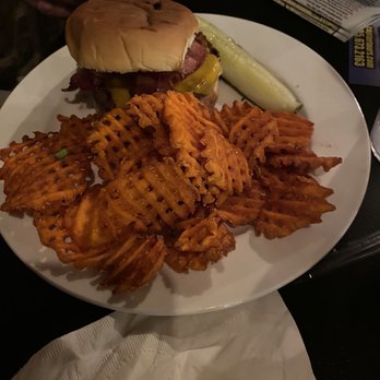 Chute Rooster - Buffalo burger - Steakhouses Near Me - Hill City, South Dakota