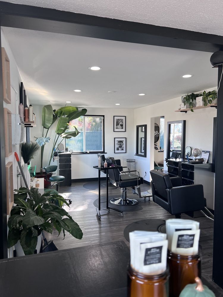 ENTANGLED HAIR Updated June 2024 19 Photos 1115 N Pines, Spokane