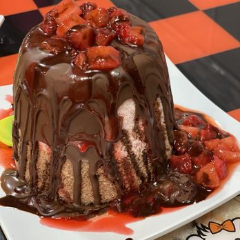 Vampire Penguin - Chocolate Covered Strawberries. Definitely on the sweet side. Small portion is ok but a large if sharing. - Desserts Near Me - Fresno, California
