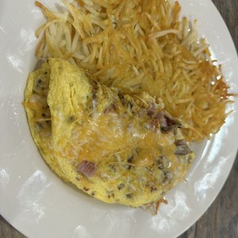 Leos Country Cafe - Sausage and ham omelette - American Near Me - Hesperia, California Leos Country Cafe - Sausage and ham omelette - American Near Me - Hesperia, California