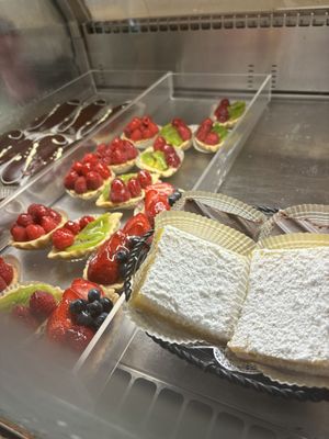 Toni Patisserie & Cafe by null