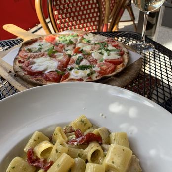 Anthony J's Bistro - Rigatoni chicken and pesto with sun dried tomatoes and margarita pizza - Italian Near Me - Mystic, Connecticut Anthony J's Bistro - Rigatoni chicken and pesto with sun dried tomatoes and margarita pizza - Italian Near Me - Mystic, Connecticut