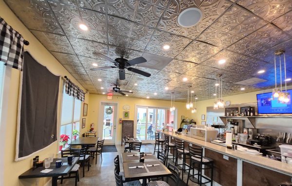 TWISTED TABLE - Updated February 2026 - 53 Photos & 56 Reviews - 300