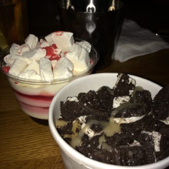 Burger and Lobster - Eton Mess and Baked Cheesecake with Oreos - American Near Me - London, XGL Burger and Lobster - Eton Mess and Baked Cheesecake with Oreos - American Near Me - London, XGL