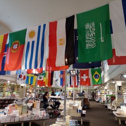 Press & Books - Auch hier hängen wegen der WM große Nationalfahnen / Press & Books has also prepared for the World Cup with big national flags.