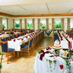 Restaurant Schönfelder Hof - Festsaal für Hochzeits- und Familienfeiern im Schönfelder Hof der Familie Schreiber.