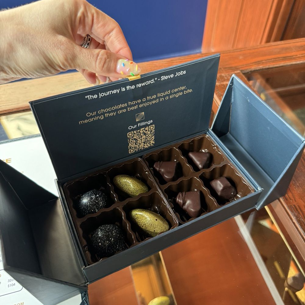 CASE Chocolates - S'mores, bananas fosters, carajillo, tequila and gin - Speakeasies Near Me - Houston, Texas