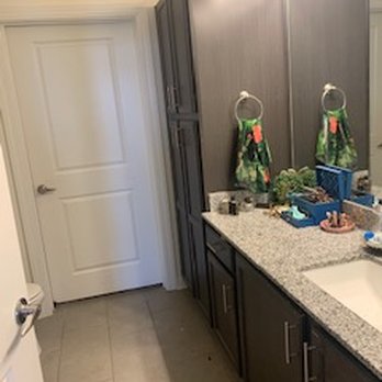 Hilltop Maids - Master Bathroom - Home Cleaning Near Me Hilltop Maids - Master Bathroom - Home Cleaning Near Me