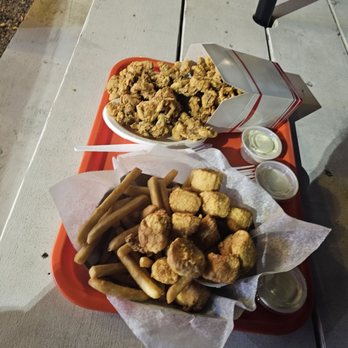 Bob's Clam Hut - Seafood Near Me - Kittery, Maine