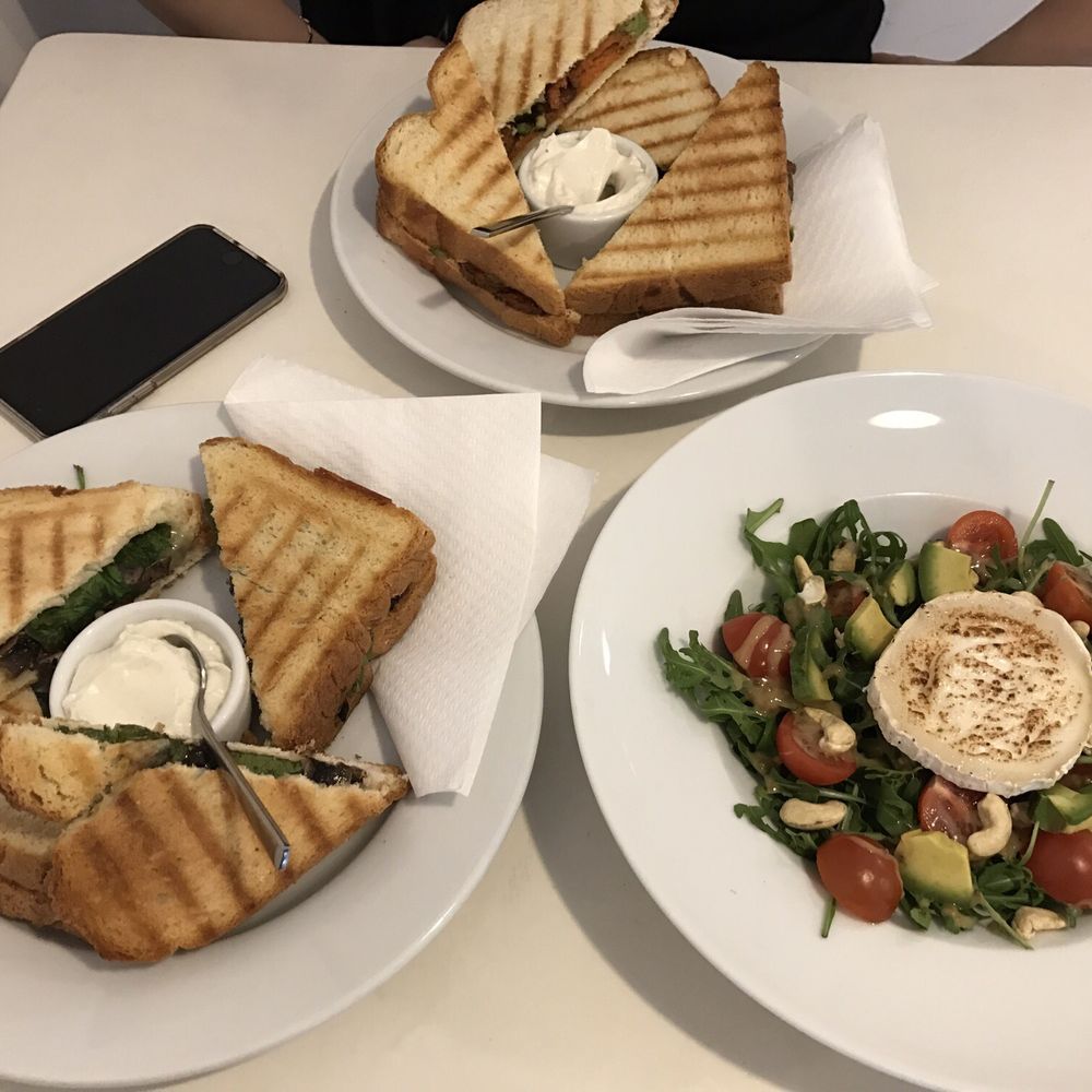 Nancy Lee - Again here! Love this place! My favorite toasts with cheese and mushrooms - Coffee & Tea Near Me - Warsaw, MZ