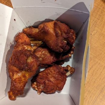 Bust Outs - Jumbo chicken wings - Burgers Near Me - Chicago, Illinois