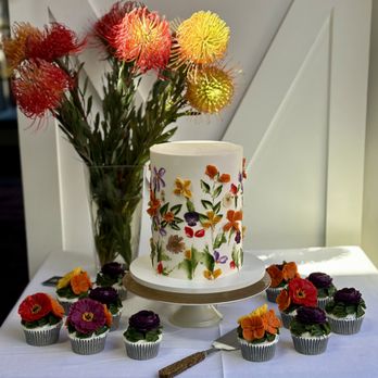 Connor’s Craft Cakes - Custom Cakes Near Me