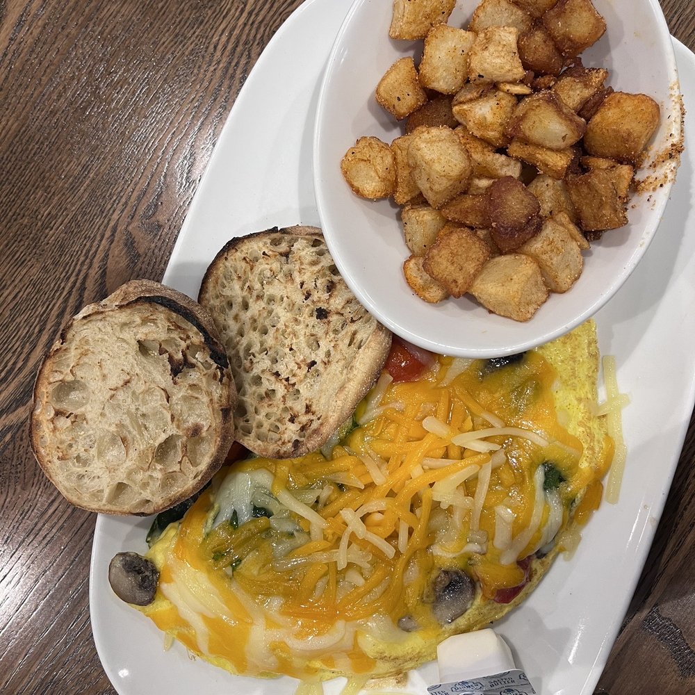Another Broken Egg Cafe - Veggie Omlet - American Near Me - Williamsburg, Virginia Another Broken Egg Cafe - Veggie Omlet - American Near Me - Williamsburg, Virginia