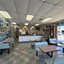 Tiny's Submarine - Inside