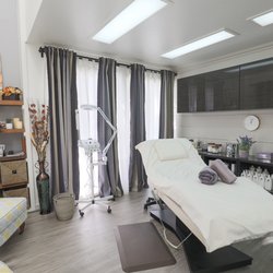 Fari's skin care - Fari's room.