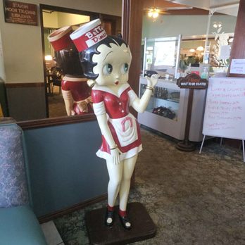 Omega Restaurant - Decor - American Near Me - Milpitas, California
