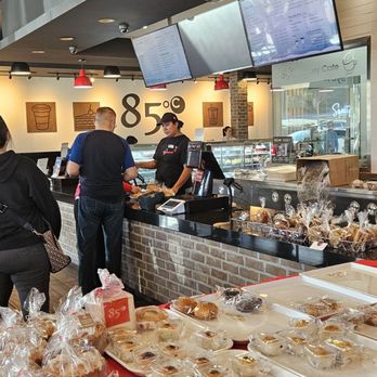 85°C Bakery Cafe - Only one cashier - Coffee & Tea Near Me - Chino Hills, California