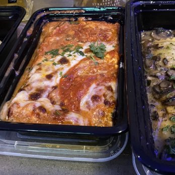 MA'S Italian Kitchen - Garlic Knots Meat Lasagna Mushroom Ravioli - Italian Near Me - Burbank, California MA'S Italian Kitchen - Garlic Knots Meat Lasagna Mushroom Ravioli - Italian Near Me - Burbank, California