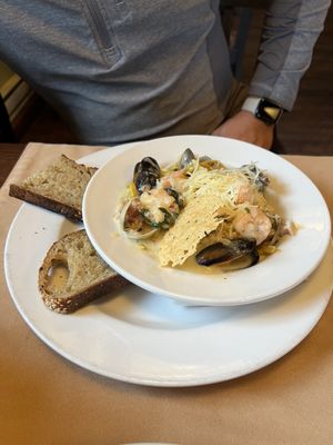 Locals Restaurant by null