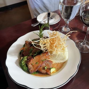 The Range - Brisket and mashed potatoes - Steakhouses Near Me - Santa Margarita, California The Range - Brisket and mashed potatoes - Steakhouses Near Me - Santa Margarita, California