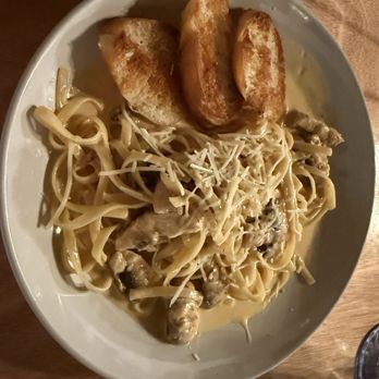 Wine Down - Diablo pasta with chicken - Wine Bars Near Me - Socorro, Texas