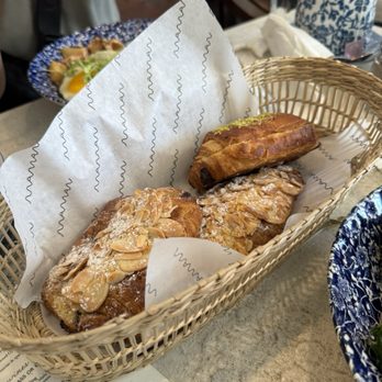 {petite} maman - Pastry basket - Bakeries Near Me - Miami, Florida {petite} maman - Pastry basket - Bakeries Near Me - Miami, Florida