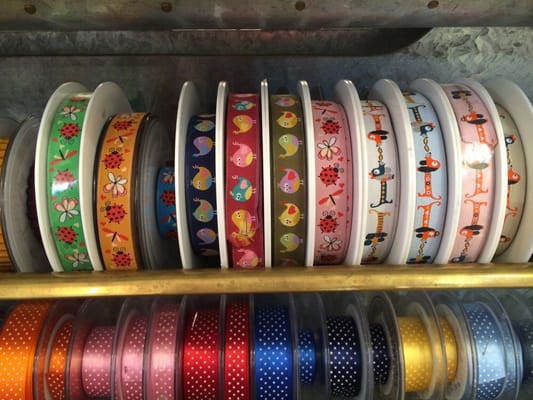 V V Rouleaux by null