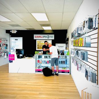 CarliPhone - We stand out for offering excellent customer service, always focused on meeting the needs of our customers. - Mobile Phone Repair Near Me - Largo, Florida