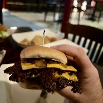 The Knot Burger Pub - burger - Burgers Near Me - Summerville, South Carolina The Knot Burger Pub - burger - Burgers Near Me - Summerville, South Carolina