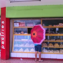 Potter's Bakeshop - If you're lucky the lines won't be long