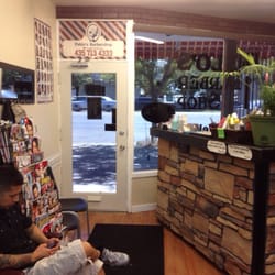 Pablo's Barbershop - The entrance