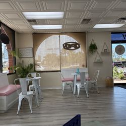 Coastal Ice Cream And Sweet Bar - Cute Indoor seating