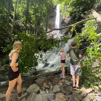 Jones Gap State Park - Rainbow falls - Parks Near Me - Marietta, South Carolina