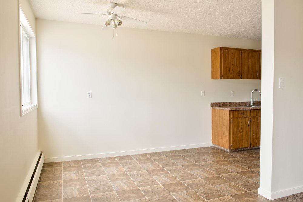 THE GRANADA Updated March 2024 92 Biggs Avenue, Fort McMurray