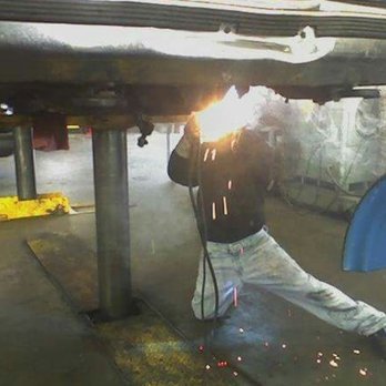 LA Pierce College - Automotive Service Technology Program - Full suspension overhaul - Colleges & Universities Near Me - Los Angeles, California LA Pierce College - Automotive Service Technology Program - Full suspension overhaul - Colleges & Universities Near Me - Los Angeles, California