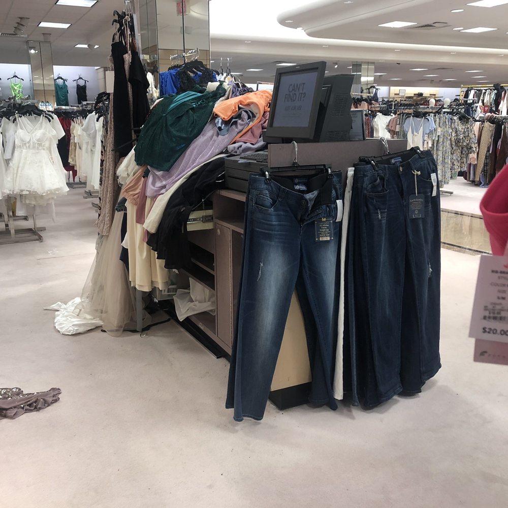Dillard's - Department Stores Near Me - Buford, Georgia
