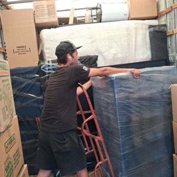 Kobe Moving - Packing the truck - Movers Near Me - Van Nuys, California Kobe Moving - Packing the truck - Movers Near Me - Van Nuys, California