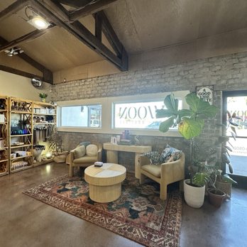 Swoon Salon + Boutique - Waiting area - Hair Salons Near Me - Phoenix, Arizona Swoon Salon + Boutique - Waiting area - Hair Salons Near Me - Phoenix, Arizona