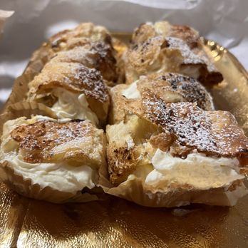 Linda's Dolci - Puff Pastry Hazelnut - Bakeries Near Me - Albuquerque, New Mexico