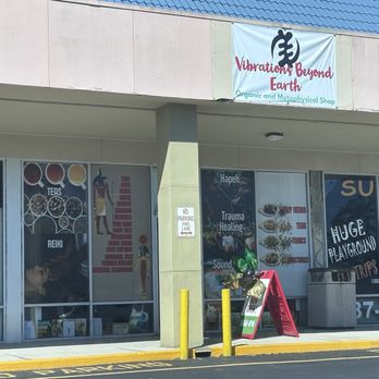 Vibrations Beyond Earth - Storefront - Spiritual Shop Near Me - Jacksonville, Florida