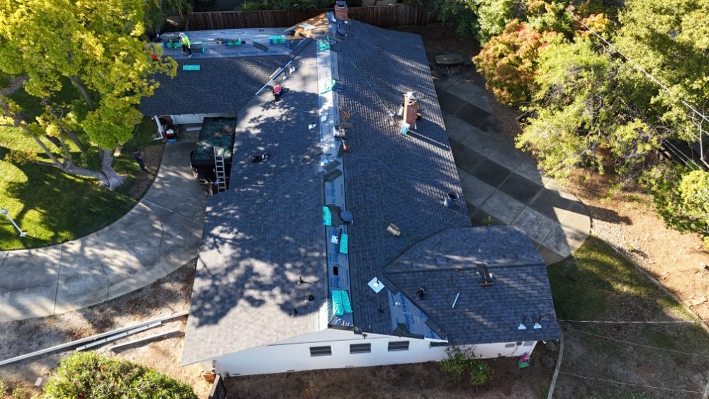 Slide of Hernandez's Roofing