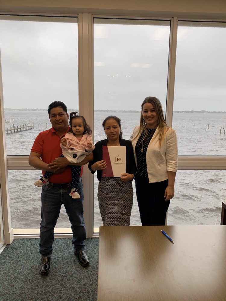 DANAY MUNIZ REALTOR HELIOS REALTY SERVICES Popular for Real