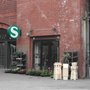 Photo of Blumen im S-Bahnhof Bellevue