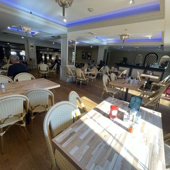 Toast Coffeehouse - Upstairs dining with view of bar - Breakfast & Brunch Near Me - Long Beach, New York