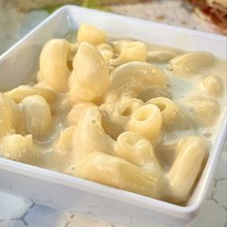 Chelsie's Courtyard Diner - Mac and Cheese